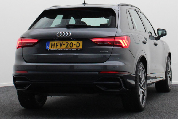 Audi Q3 45 TFSI quattro S Line Automaat Panoramadak, Camera, Apple Carplay, Cruise, LED, PDC, 20''