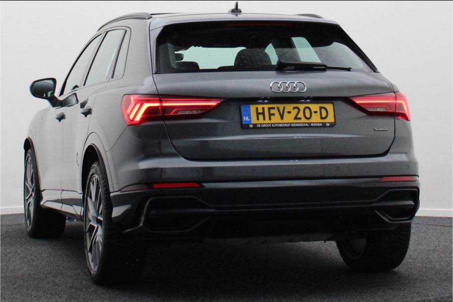 Audi Q3 45 TFSI quattro S Line Automaat Panoramadak, Camera, Apple Carplay, Cruise, LED, PDC, 20''