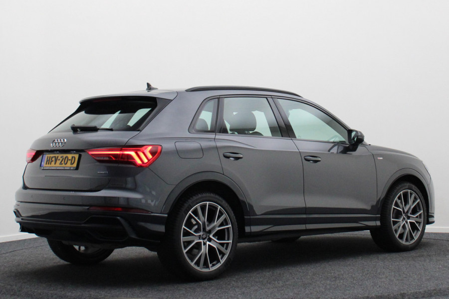 Audi Q3 45 TFSI quattro S Line Automaat Panoramadak, Camera, Apple Carplay, Cruise, LED, PDC, 20''