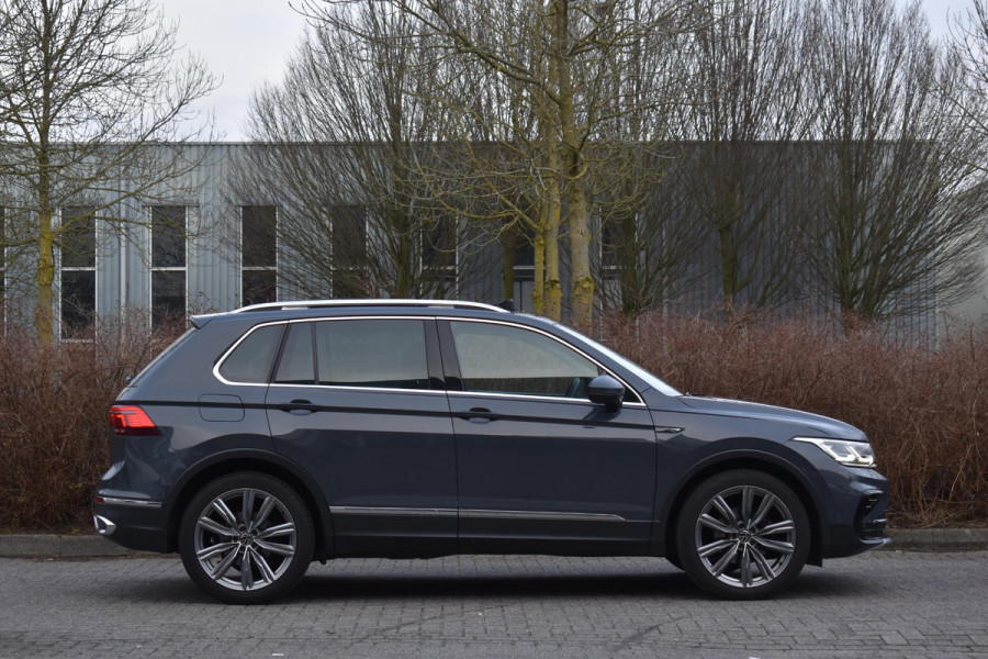 Volkswagen Tiguan 1.5 TSI Business+ Pano StuurVw Camera Lane