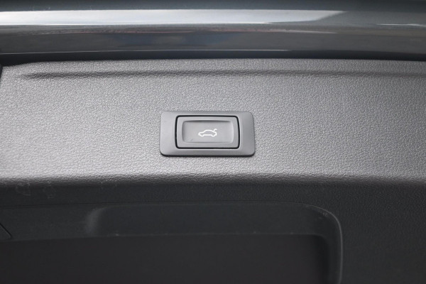 Audi A4 Avant 35 TFSI Launch Edition Business 150 PK Aut. 1e Eig Virtual LED PDC 18''