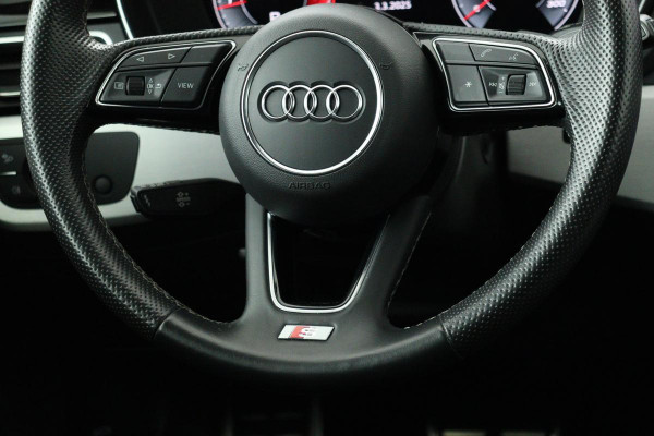 Audi A4 35 TFSI S edition | Carplay | Virtual Cockpit | Zwart Optiek | Sportstoelen | Navigatie | Full LED | Audi Sound | Half leder | S Line