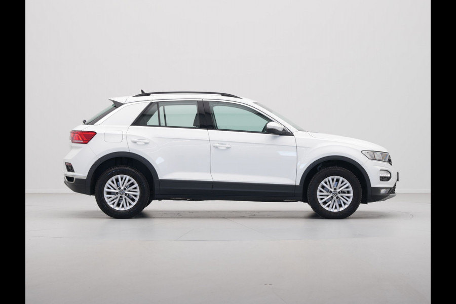 Volkswagen T-Roc 1.5 TSI 150pk DSG Style Navigatie Pdc Stoelverwarming Clima 143