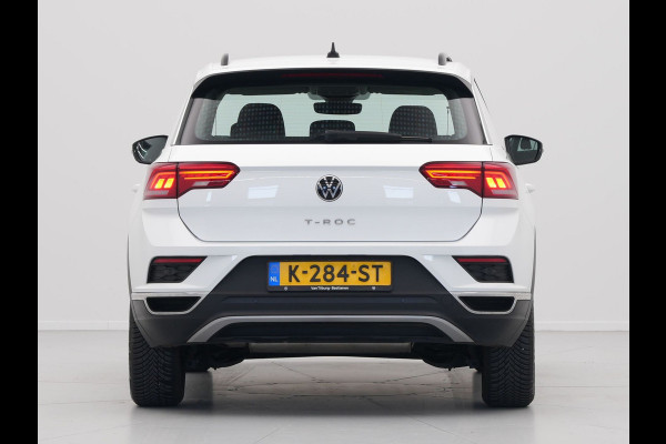 Volkswagen T-Roc 1.5 TSI 150pk DSG Style Navigatie Pdc Stoelverwarming Clima 143