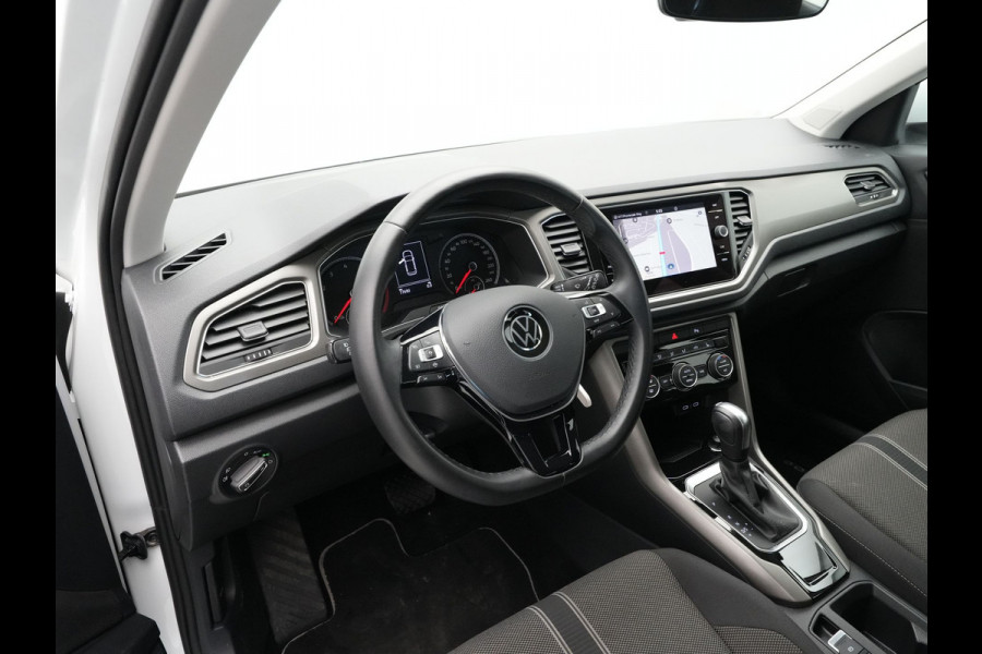Volkswagen T-Roc 1.5 TSI 150pk DSG Style Navigatie Pdc Stoelverwarming Clima 143