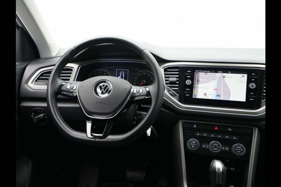 Volkswagen T-Roc 1.5 TSI 150pk DSG Style Navigatie Pdc Stoelverwarming Clima 143