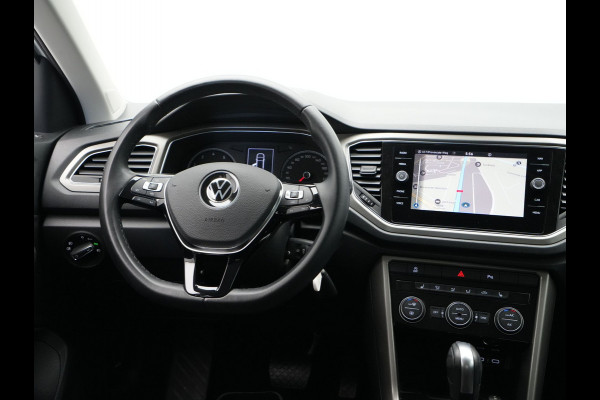 Volkswagen T-Roc 1.5 TSI 150pk DSG Style Navigatie Pdc Stoelverwarming Clima 143