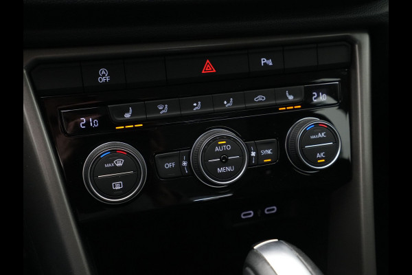 Volkswagen T-Roc 1.5 TSI 150pk DSG Style Navigatie Pdc Stoelverwarming Clima 143