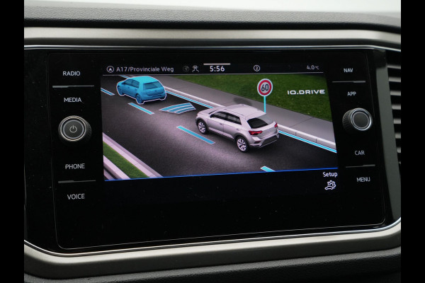 Volkswagen T-Roc 1.5 TSI 150pk DSG Style Navigatie Pdc Stoelverwarming Clima 143