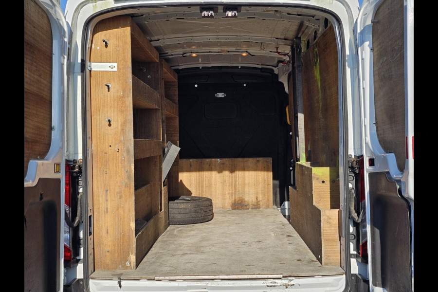 Ford Transit 350 2.0 TDCI L3H2 Trend 130pk Trekhaak 3.000 kg trekgewicht! | Airco | Parkeersensoren | Cruise Control |