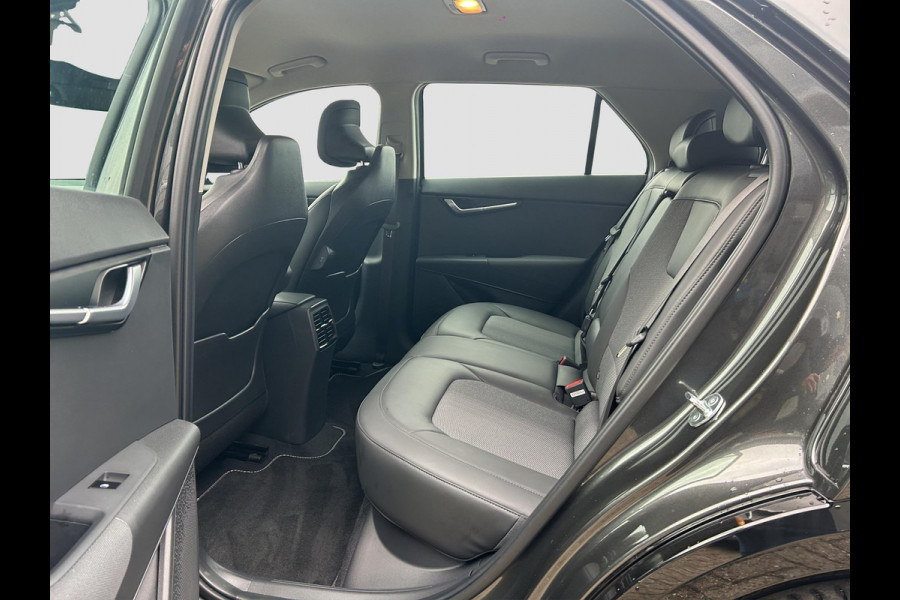 Kia Niro EV DynamicLine 64.8 kWh Automaat | Camera | Navi | Cruise | H-Leder | Apple Carplay & Android Auto |