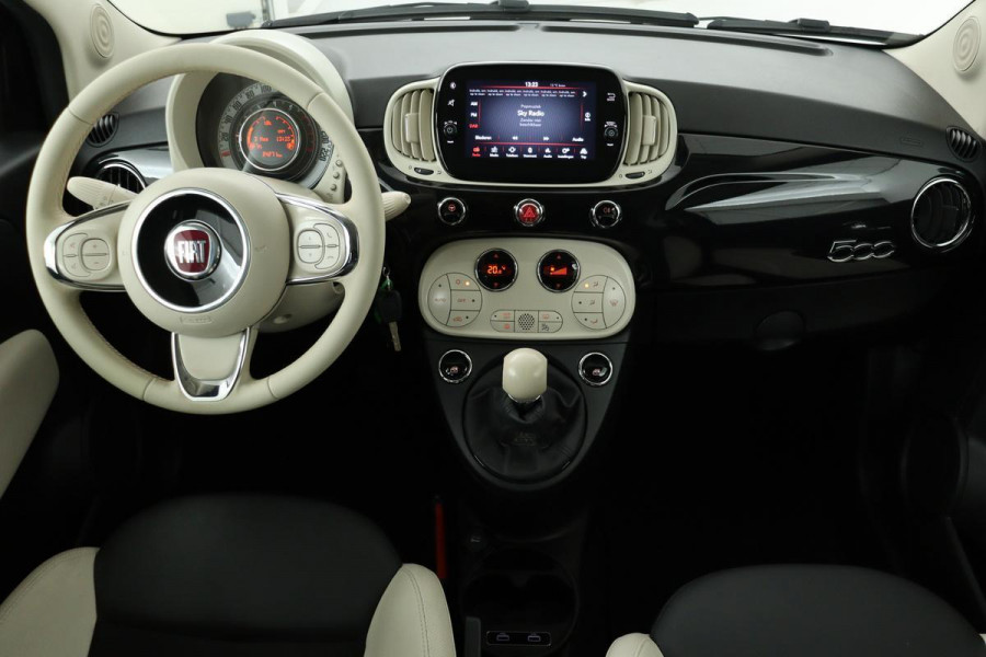 Fiat 500C 1.0 Hybrid Dolcevita | Xenon | Cruise control | Carplay | Half leder | Climate control | PDC | Elektrisch vouwdak | 16'' lichtmetalen velgen