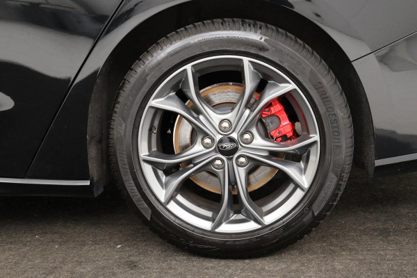 Ford Focus 1.5 EcoBoost ST Line | Camera | Carplay | Full LED | Keyless | Navigatie | Climate control | Sportstoelen | Cruise control