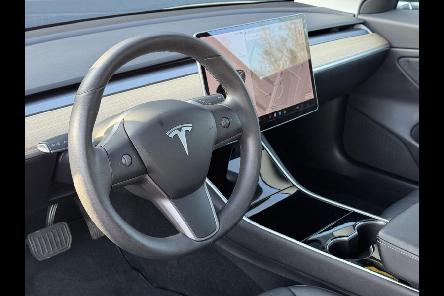 Tesla Model 3 Long Range AWD 75 kWh 2e Eigenaar,Autopilot,Trekhaak,Panodak,BTW Auto,Leder,360 Camera,NL Auto,N.A.P,APK tot 01-2026