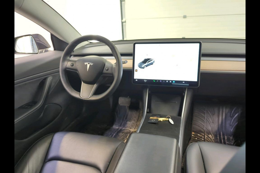 Tesla Model 3 Standard RWD Plus 60 kWh Autopilot Navi Full LED Leder Panoramadak 19" Sport Wheels PDC VA + Camera Slechts 37000 km!