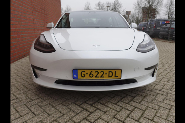 Tesla Model 3 Long Range AWD 75 kWh Trekhaak Autopilot LED Navi Autopilot Panoramadak Airco/ECC Stoelverwarming 19" LM Velgen Leder