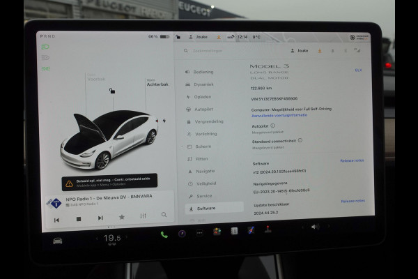 Tesla Model 3 Long Range AWD 75 kWh Trekhaak Autopilot LED Navi Autopilot Panoramadak Airco/ECC Stoelverwarming 19" LM Velgen Leder