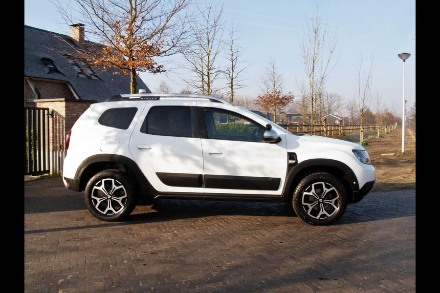 Dacia Duster 1.6 SCe Prestige | Unieke bedrijfswagen | 4X4 | Camera | Trekhaak | Stoelverwarming |