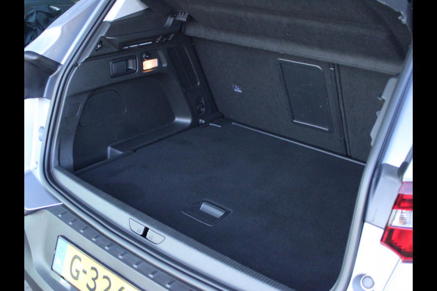 Opel Grandland X 1.2 Turbo 120 Jaar Edition NL AUTO | TREKHAAK | STUURWIEL VERW | STOELVERW | CARPLAY |