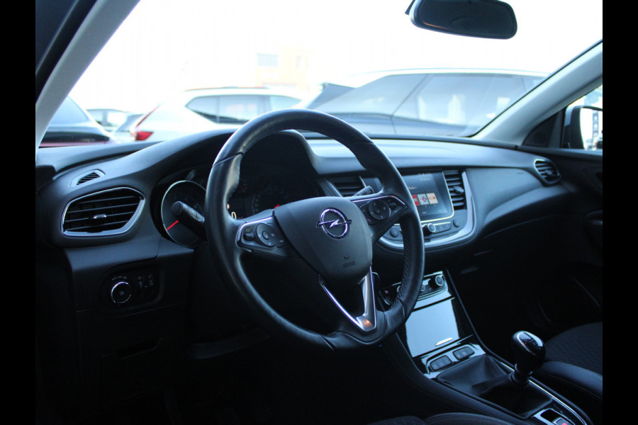 Opel Grandland X 1.2 Turbo 120 Jaar Edition NL AUTO | TREKHAAK | STUURWIEL VERW | STOELVERW | CARPLAY |