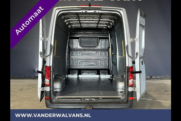 Volkswagen Crafter 2.0 TDI 177pk Automaat L3H3 L2H2 Euro6 Airco | 3000kg trekhaak | Camera | Navigatie | LED | Apple Carplay, Android Auto, Cruisecontrol, Parkeersensoren, Chauffeursstoel