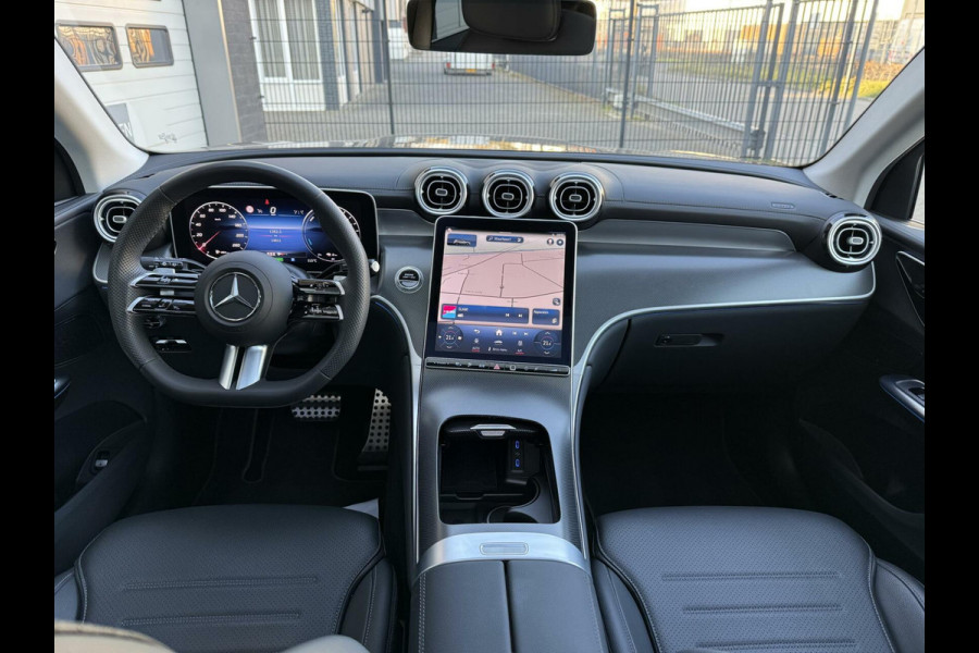Mercedes-Benz GLC 300e 4MATIC AMG Line PANORAMADAK LEER ADAPTIVE CRUISE