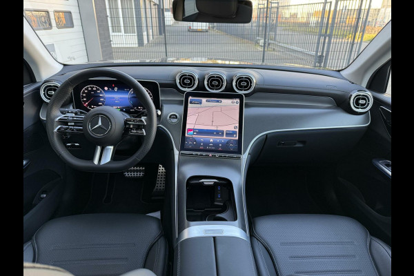 Mercedes-Benz GLC 300e 4MATIC AMG Line PANORAMADAK LEER ADAPTIVE CRUISE