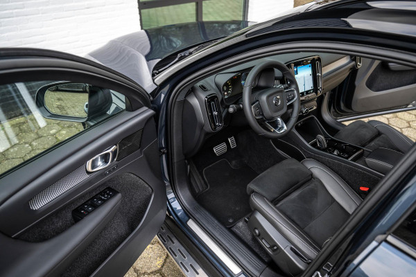 Volvo XC40 1.5 T5 Recharge R-Design H/K Memory Pano Camera