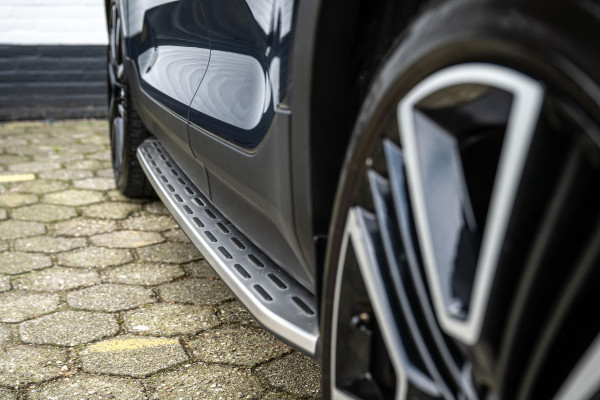 Volvo XC40 1.5 T5 Recharge R-Design H/K Memory Pano Camera