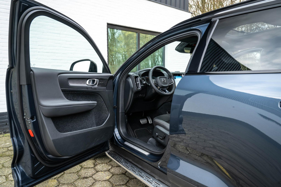 Volvo XC40 1.5 T5 Recharge R-Design H/K Memory Pano Camera