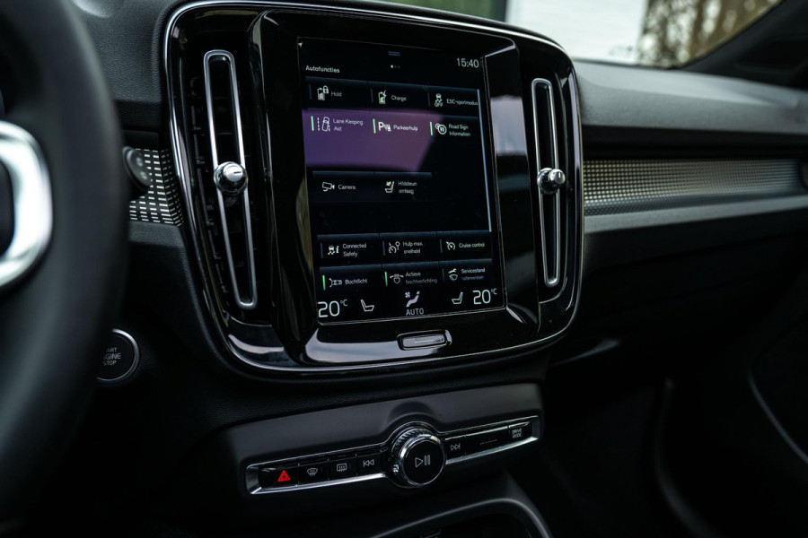 Volvo XC40 1.5 T5 Recharge R-Design H/K Memory Pano Camera