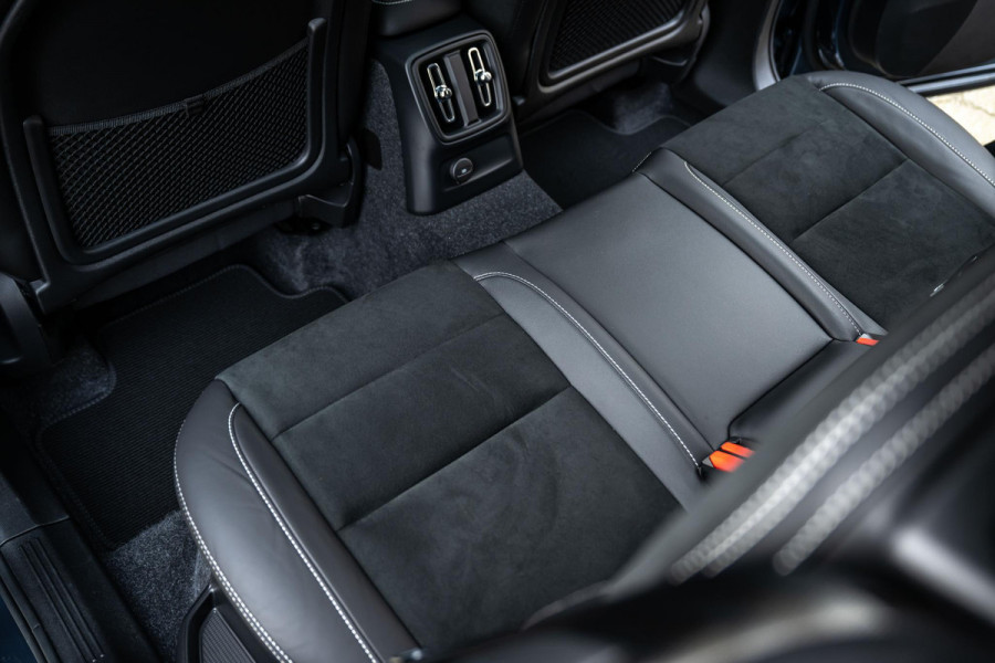 Volvo XC40 1.5 T5 Recharge R-Design H/K Memory Pano Camera