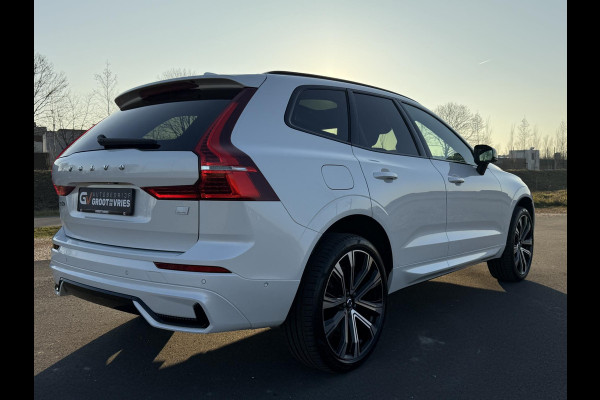 Volvo XC60 2.0 T8 Plug-in hybrid AWD R-Design Pano|Luchtvering|Facelift|Trekhaak|CarPlay