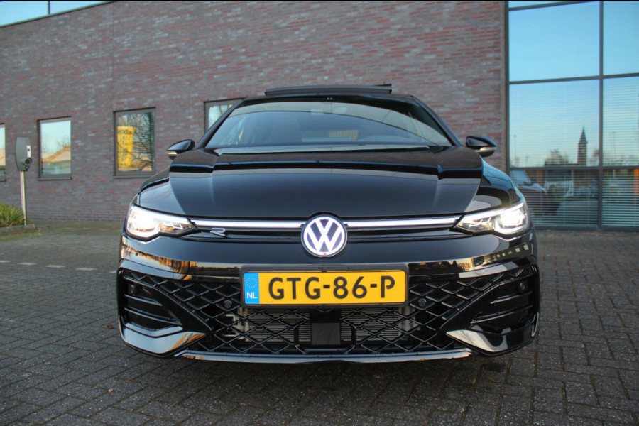 Volkswagen Golf 8.5 1.5 eTSI R-Line Edition