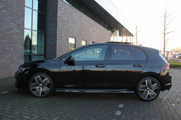 Volkswagen Golf 8.5 1.5 eTSI R-Line Edition