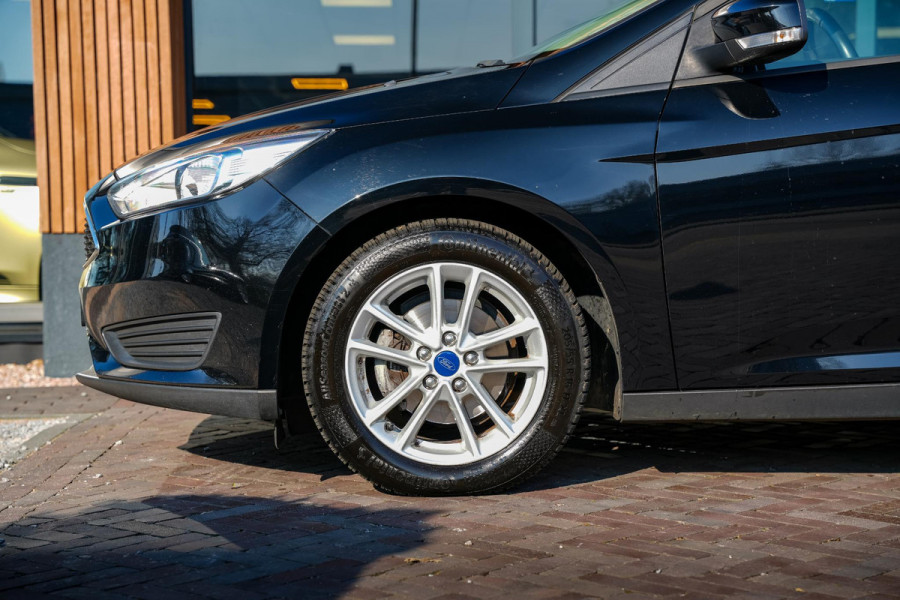 Ford FOCUS Wagon 1.0 Trend PDC Navi Cruise Trekhaak LMV Airco
