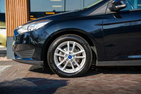 Ford FOCUS Wagon 1.0 Trend PDC Navi Cruise Trekhaak LMV Airco