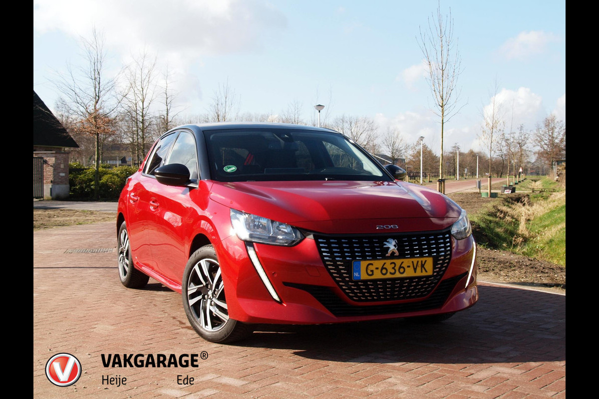 Peugeot 208 1.2 PureTech Blue Lease Allure | Apple Carplay | 100 PK | Two-Tone | Achteruitrijcamera | Navigatie |