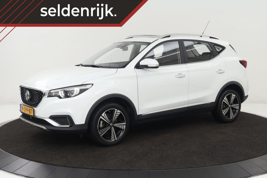 MG ZS EV Luxury 45 kWh | Panoramadak | Leder | Stoelverwarming | Carplay | Adaptive cruise | Camera | Keyless | Full LED | Navigatie