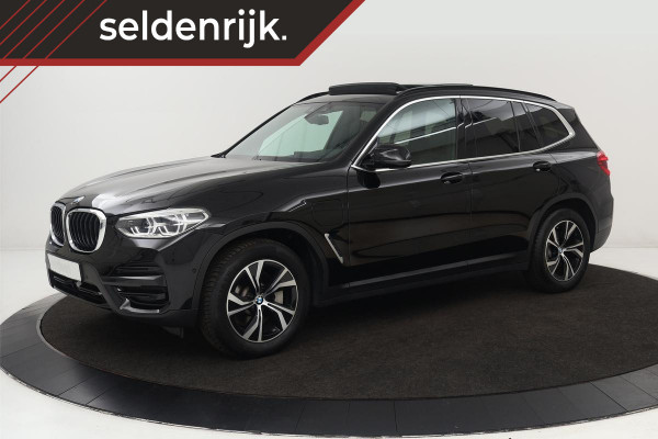 BMW X3 xDrive30e Advantage | Head-Up | Panoramadak | Adaptive cruise | Stoelverwarming | Carplay | Camera | Live Cockpit | Adaptive LED | Sfeerverlichting | Navigatie