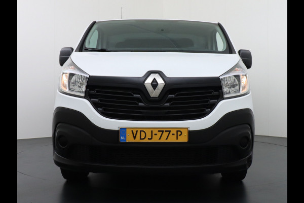 Renault Trafic DCi 122pk L2H1 3-Pers. Lang Trekhaak Navi Airco Pdc Cruise Control Comfort Bluetooth 1.6DCi T29 Nwe Model Schuifdeur Betonplex Wandbetimmering 2.000kg trekvermogen Euro 6