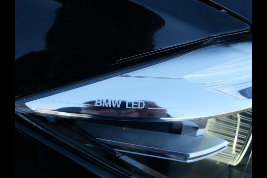 BMW 3-serie 320i M-SPORT | OPEN DAK | H.U.D. | TREKHAAK | CAMERA | DIGI DASH | KEYLESS!!