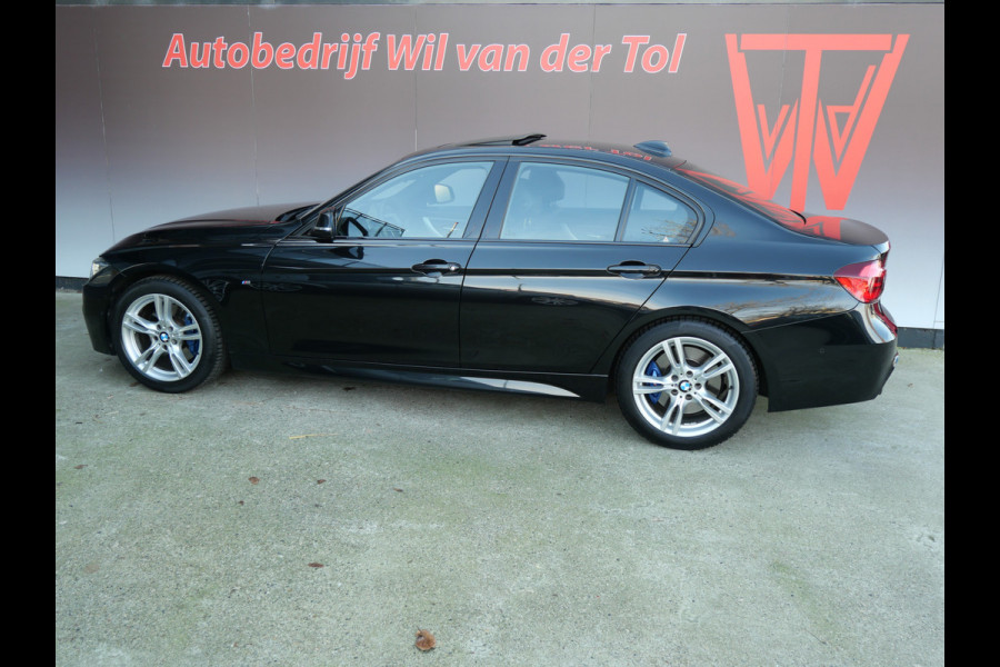 BMW 3-serie 320i M-SPORT | OPEN DAK | H.U.D. | TREKHAAK | CAMERA | DIGI DASH | KEYLESS!!