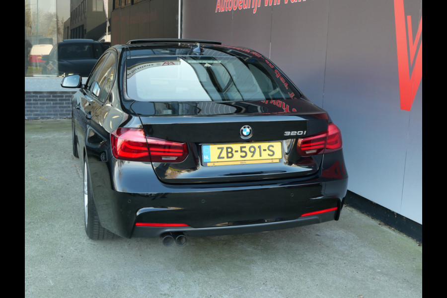 BMW 3-serie 320i M-SPORT | OPEN DAK | H.U.D. | TREKHAAK | CAMERA | DIGI DASH | KEYLESS!!