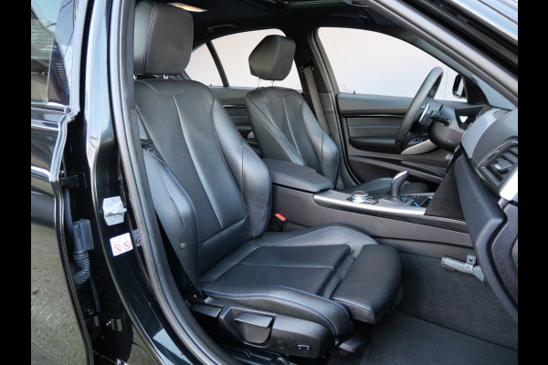 BMW 3-serie 320i M-SPORT | OPEN DAK | H.U.D. | TREKHAAK | CAMERA | DIGI DASH | KEYLESS!!