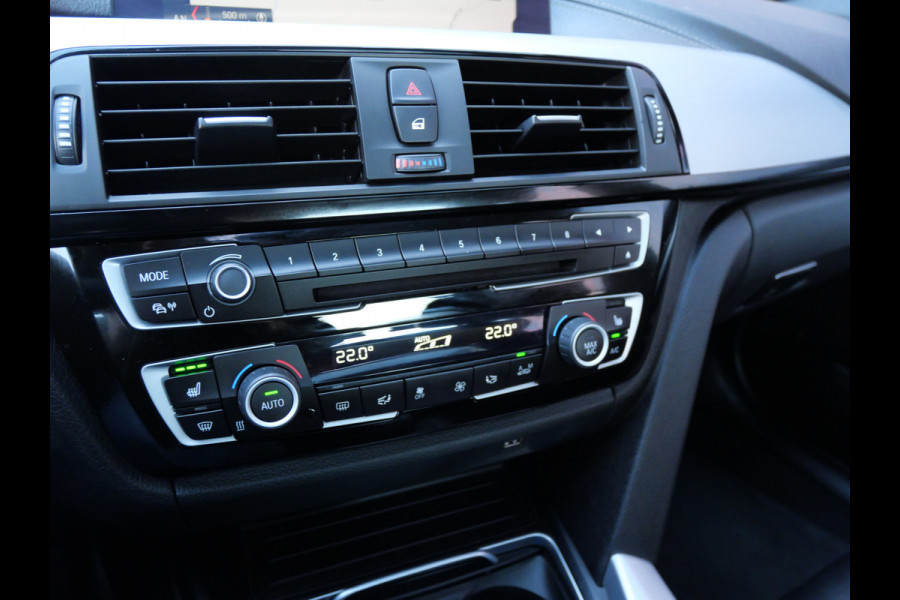 BMW 3-serie 320i M-SPORT | OPEN DAK | H.U.D. | TREKHAAK | CAMERA | DIGI DASH | KEYLESS!!