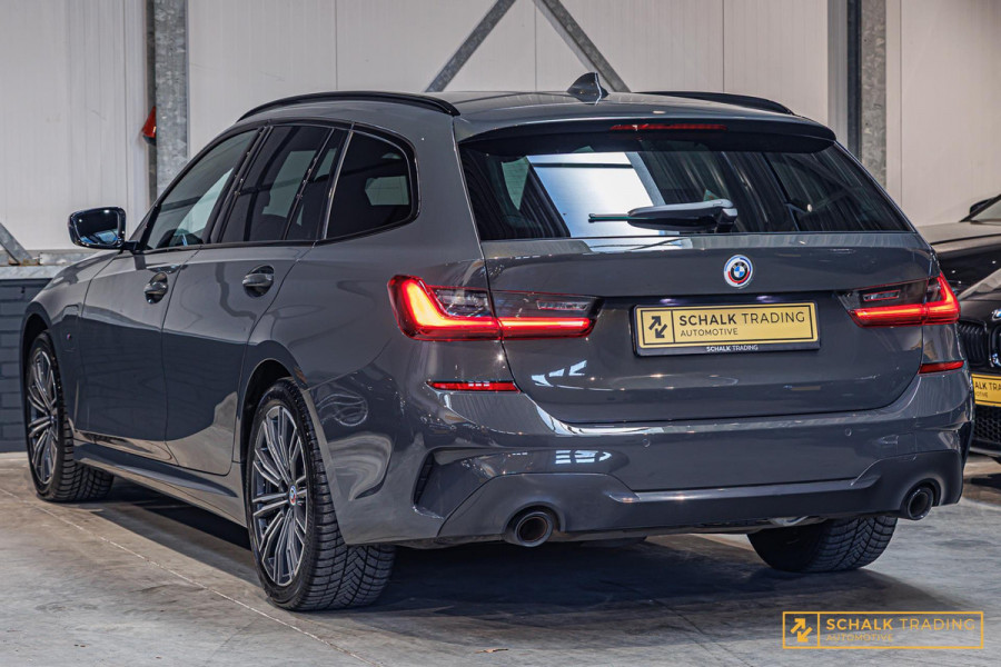 BMW 3 Serie Touring 330e High Executive|NAP|M-sport|E-Trekhaak