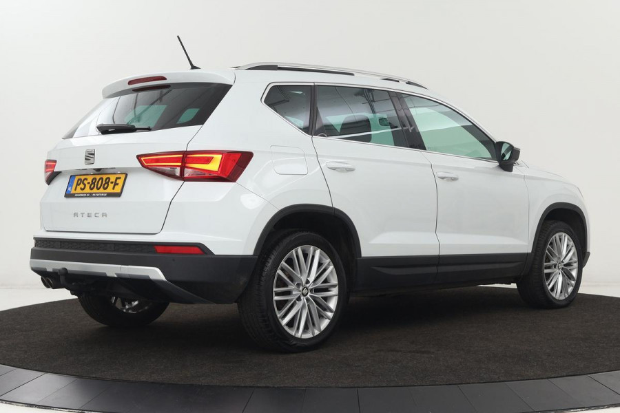 Seat Ateca 1.4 TSI Xcellence | Panoramadak | Camera | Carplay | Trekhaak | Alcantara | Navigatie | Full LED | Sportstoelen | Verwarmde voorruit | PDC | Cruise control