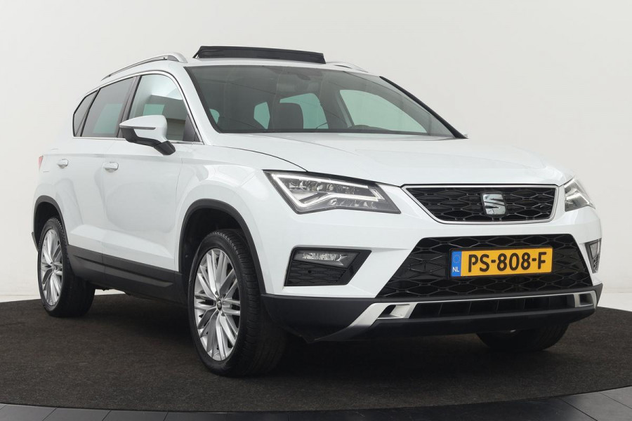 Seat Ateca 1.4 TSI Xcellence | Panoramadak | Camera | Carplay | Trekhaak | Alcantara | Navigatie | Full LED | Sportstoelen | Verwarmde voorruit | PDC | Cruise control