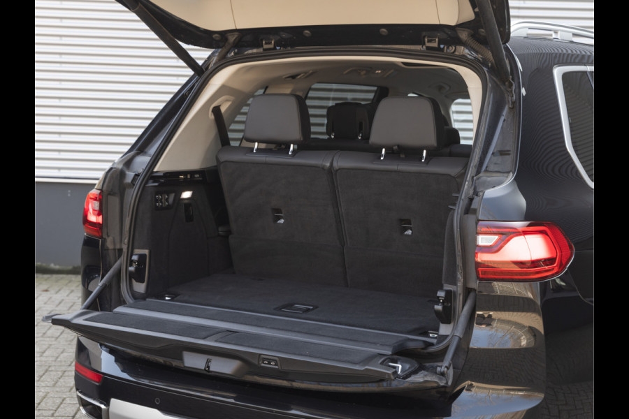 BMW X7 xDrive40d - 7-zits - Skylounge - Trekhaak - Stoelventilatie - Standkachel